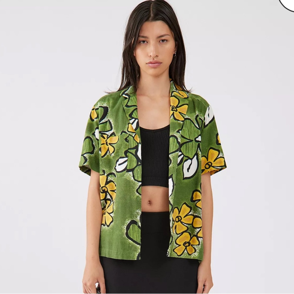 Urban Outfitters Dylan Linen Souvenir Button-Down Shirt Large
